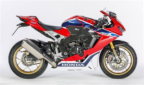 Honda CBR 1000 RR Fireblade SC77 specs, 0-60, lap times, performance ...