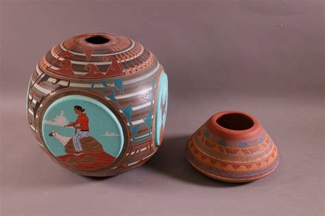 2 Native American Pottery Vases Auction