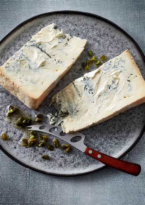 Gorgonzola | Everything you need to know about Gorgonzola | Castello ...