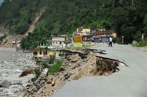 Himalayan Flood Disaster Rescue an Uphill Battle | The Epoch Times