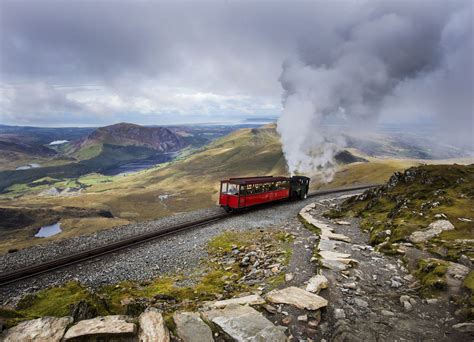 The Snowdon Mountain Railway Is the Most Unforgettable Train Journey in ...