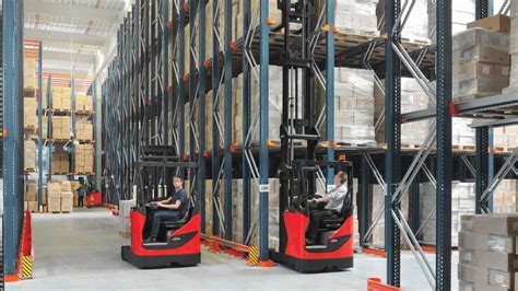 Benefits and Types of Narrow Aisle Forklifts for the Warehousing Industry