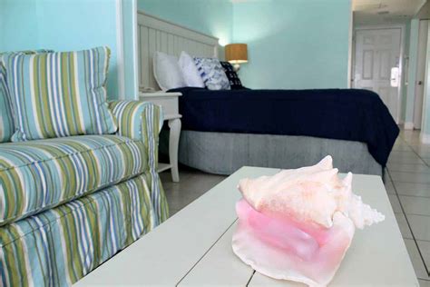 Rooms Available | Fort Myers Beach | Lani Kai Island Resort