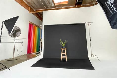 Retractable Photo Backdrop Wall Or Ceiling Mounted | Shelly Lighting