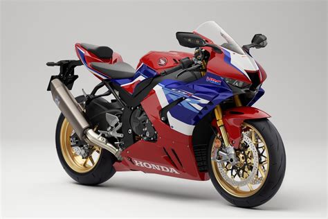 2022 Honda CBR 1000RR-R Fireblade | Complete Specs and Images