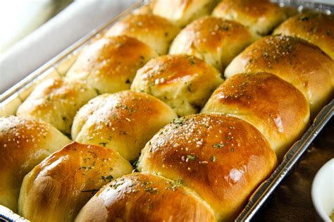 Buttery Dinner Rolls in the Bread Machine - MomAdvice