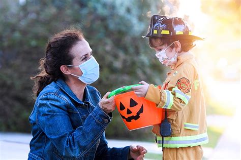 Halloween and COVID-19: Safety tips and celebration tricks | Parkview ...