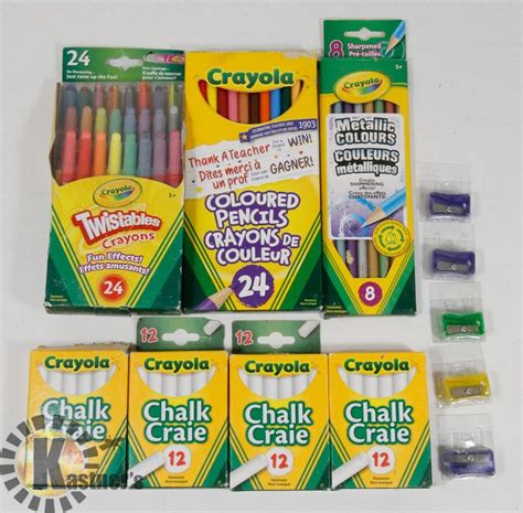 BAG OF CRAYOLA ART SUPPLIES