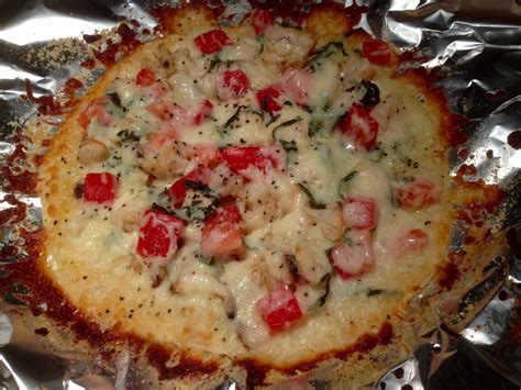 Lobster pizza recipe I found on Yummly, similar to Red Lobster. In this ...