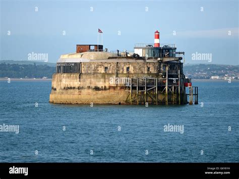 Solent forts - Spitbank Fort Stock Photo - Alamy