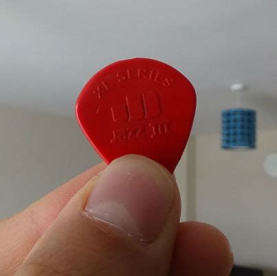 Best guitar picks for beginners