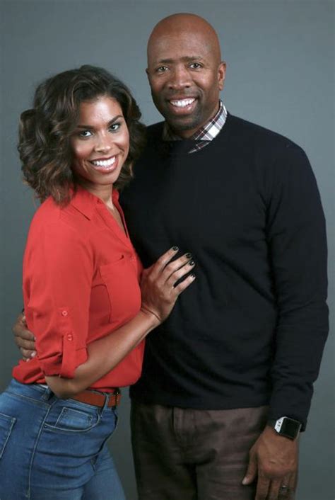 Kenny Smith and his wife invite viewers to 'Meet the Smiths ...