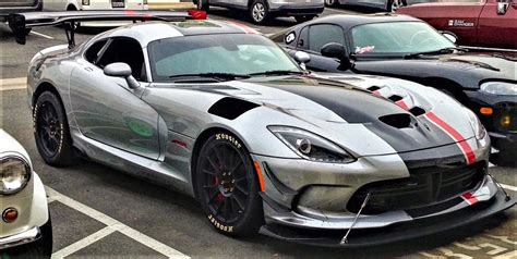 Dodge Viper - Wikipedia