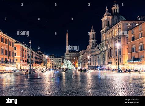 Rome piazza navona night hi-res stock photography and images - Alamy