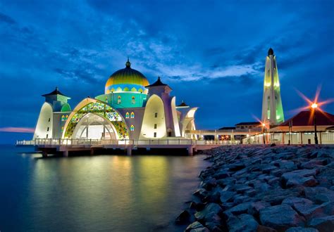 Malaysia Attractions for Holidays: malaysia tourist places