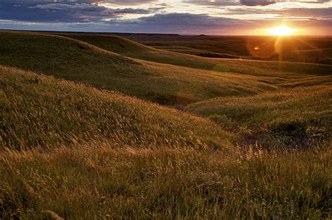 Sunset Over The Kansas Prairie by Jim Richardson