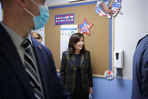 Kathy Hochul tries to prove her place as New York governor in close ...