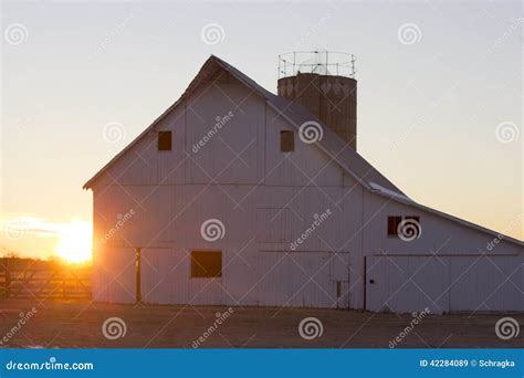 Old barn at sunset stock image. Image of sunflare, sunset - 42284089