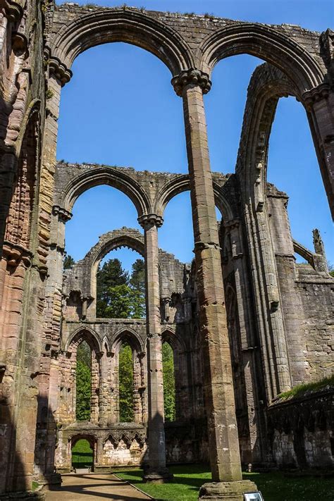 17 Classic Images of the Fountains Abbey ruins in Yorkshire | Fountains ...