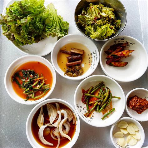 Korean side dishes, or banchan. Yes please! : r/FoodPorn