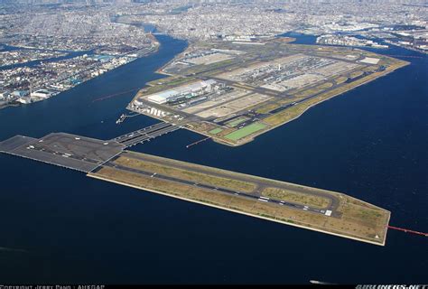 Photo taken at Tokyo - Haneda International (HND / RJTT) in Japan on ...