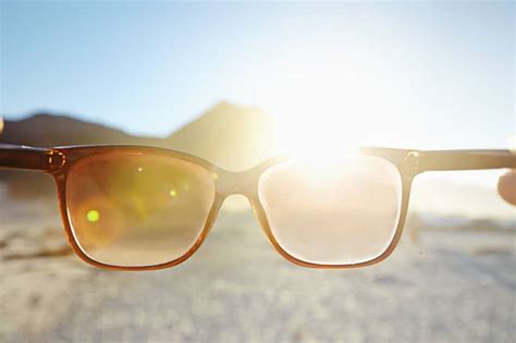 Choosing Eyeglass Lenses: Is UV coating important? | Optometrist Edmonton