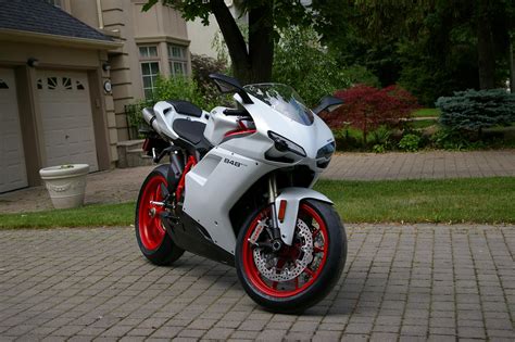 Ducati Superbike 848 Evo White