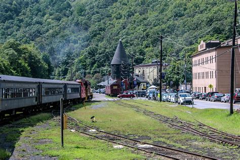 Excursion Train coming into Jim Thorpe Station Photograph by William E ...