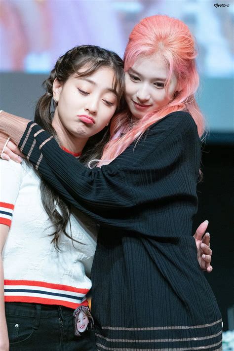 October 5, 2019 TWICE Jihyo & Sana | Kpopping