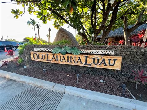 Old Lahaina Luau, Maui - Review and Photos from my visit! - Destination ...