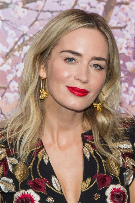 EMILY BLUNT at Mary Poppins Returns Gala Screening in Paris 12/10/2018 ...