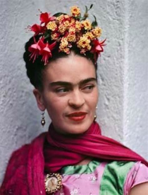 ACCESSORIES: DIY Frida Flower Crowns