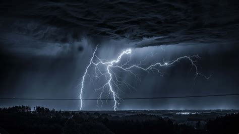 Download Dramatic Lightning Strike In 4k Resolution Wallpaper ...