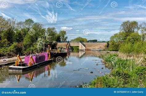 Restoration Work at Ocean on the Stroudwater Canal, Stonehouse, Stroud ...