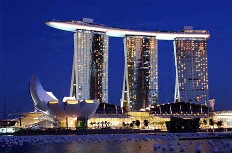 Marina Bay Sands -Singapore – Moshe Safdie – Art Days