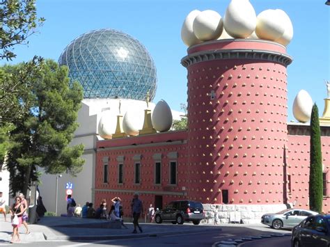 Salvador Dali Museum - Figueres | Salvador dali museum, Leaning tower ...