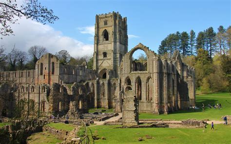 Discover Quintessential England at Fountains Abbey, North Yorkshire