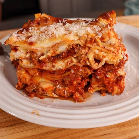 Lasagna Recipe Without Ricotta Cheese | So Good!