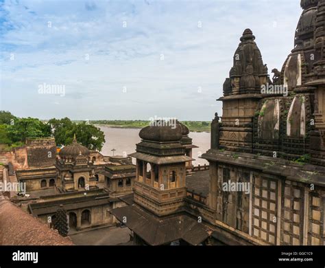 Ahilya fort maheshwar india hi-res stock photography and images - Alamy