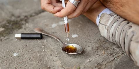 Signs of Heroin Use: Behavioral and Physical Symptoms - Georgetown ...