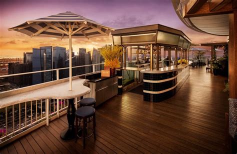 8 rooftop restaurants in Singapore with the best views and eats