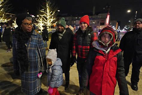 A Dazzling Downtown: Milwaukee celebrates 109th Christmas Tree with ...