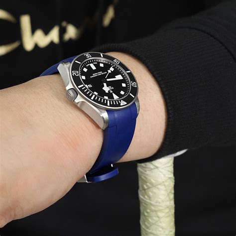 22mm Crafter Blue - Blue Rubber Curved Lug Watch Strap for Tudor ...