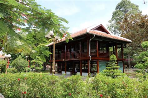 Ho Chi Minh’s Stilt House: Vietnam’s unique housing design