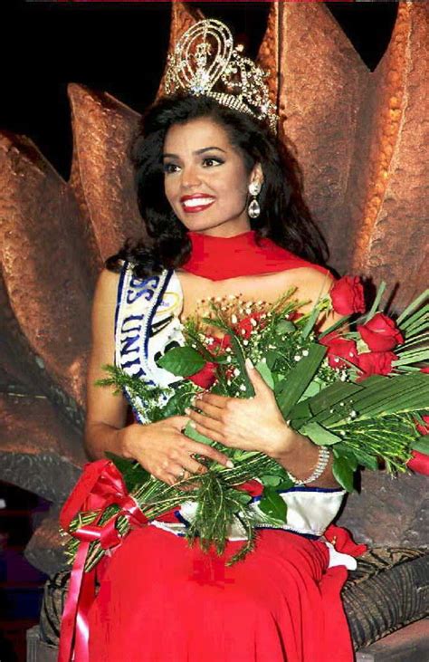 Chelsi Smith Was the First African-American Miss Universe — inside Her ...