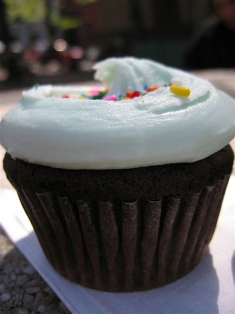 The Best Cupcake Recipe (From Magnolia Bakery) - Delishably