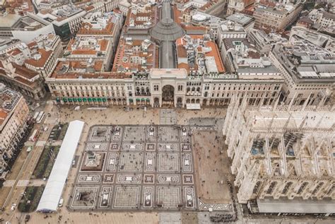 Premium Photo | Aerial view of Piazza del Duomo in Milan