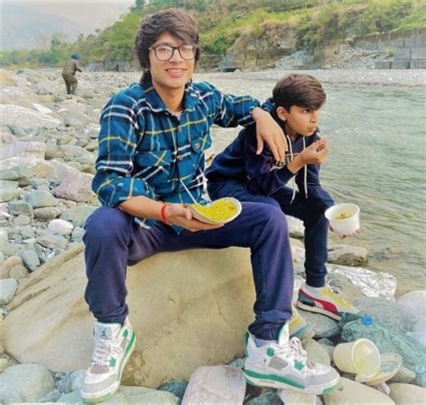 Who Is Sourav Joshi Vlogs? - Sadda News