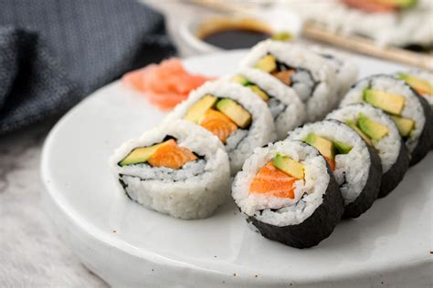 Salmon Avocado Roll Sushi Calories at Pauline Hicks blog