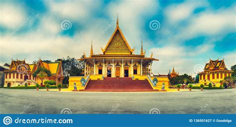 The Throne Hall Inside the Royal Palace in Phnom Penh, Cambodia ...